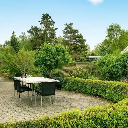 Gullan - 75m From The Sea By Interhome