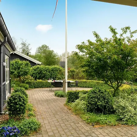 Gullan - 75m From The Sea By Interhome 別荘