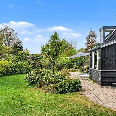 Ferienhaus Gullan - 75m From The Sea By Interhome
