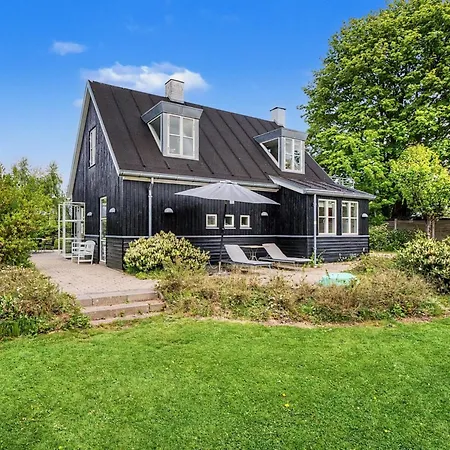 Gullan - 75m From The Sea By Interhome Ferienhaus