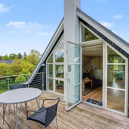 Ferienhaus Gullan - 75m From The Sea By Interhome *