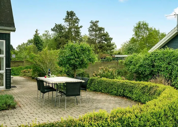 Gullan - 75m From The Sea By Interhome